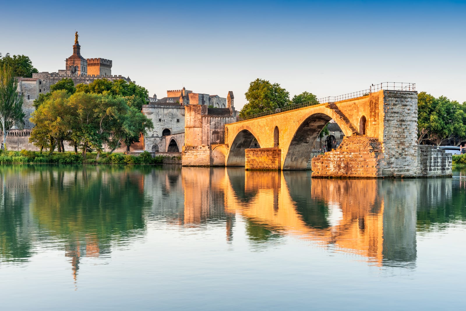 Ce sa vizitezi in Avignon l Orasul unic din Provence