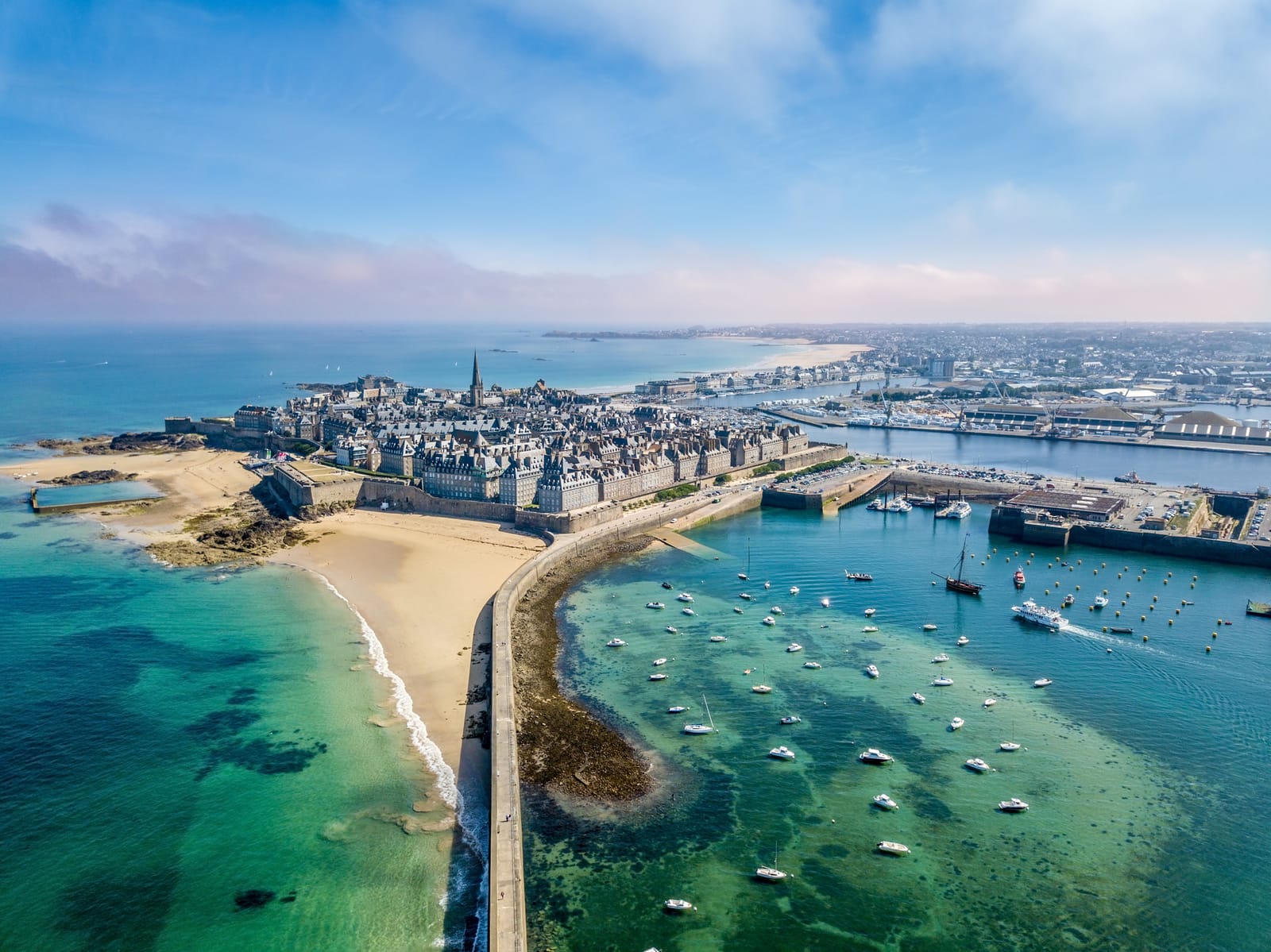Descoperă Saint Malo l Bijuteria turcoaz a Bretaniei