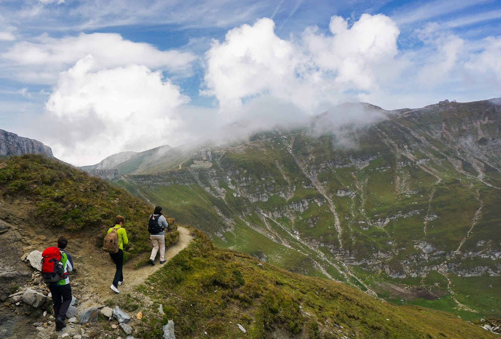 6 Cele Mai Spectaculoase Trasee Montane din România!